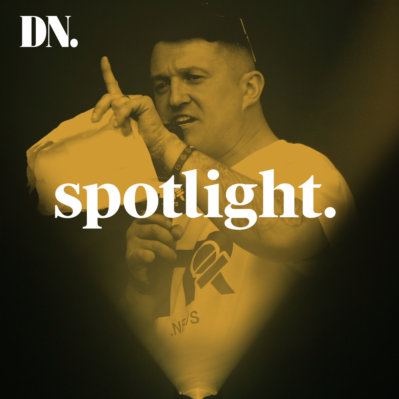 Kravallerna i Storbritannien – styrdes de från en poolkant vid Medelhavet?