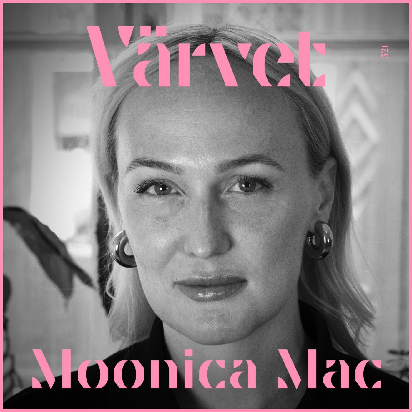 #521 Moonica Mac