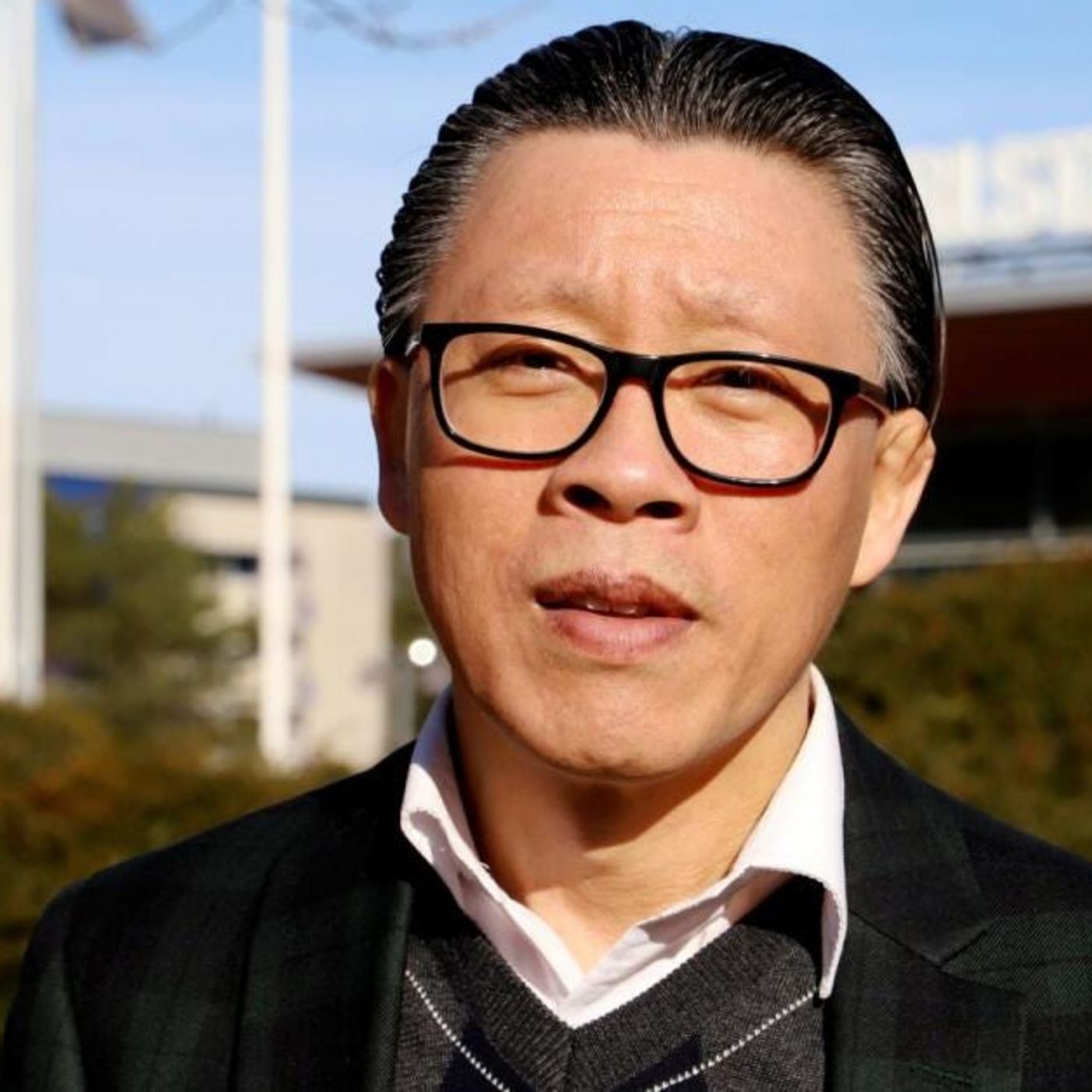 Borde vi tala mer om ras och vithet?