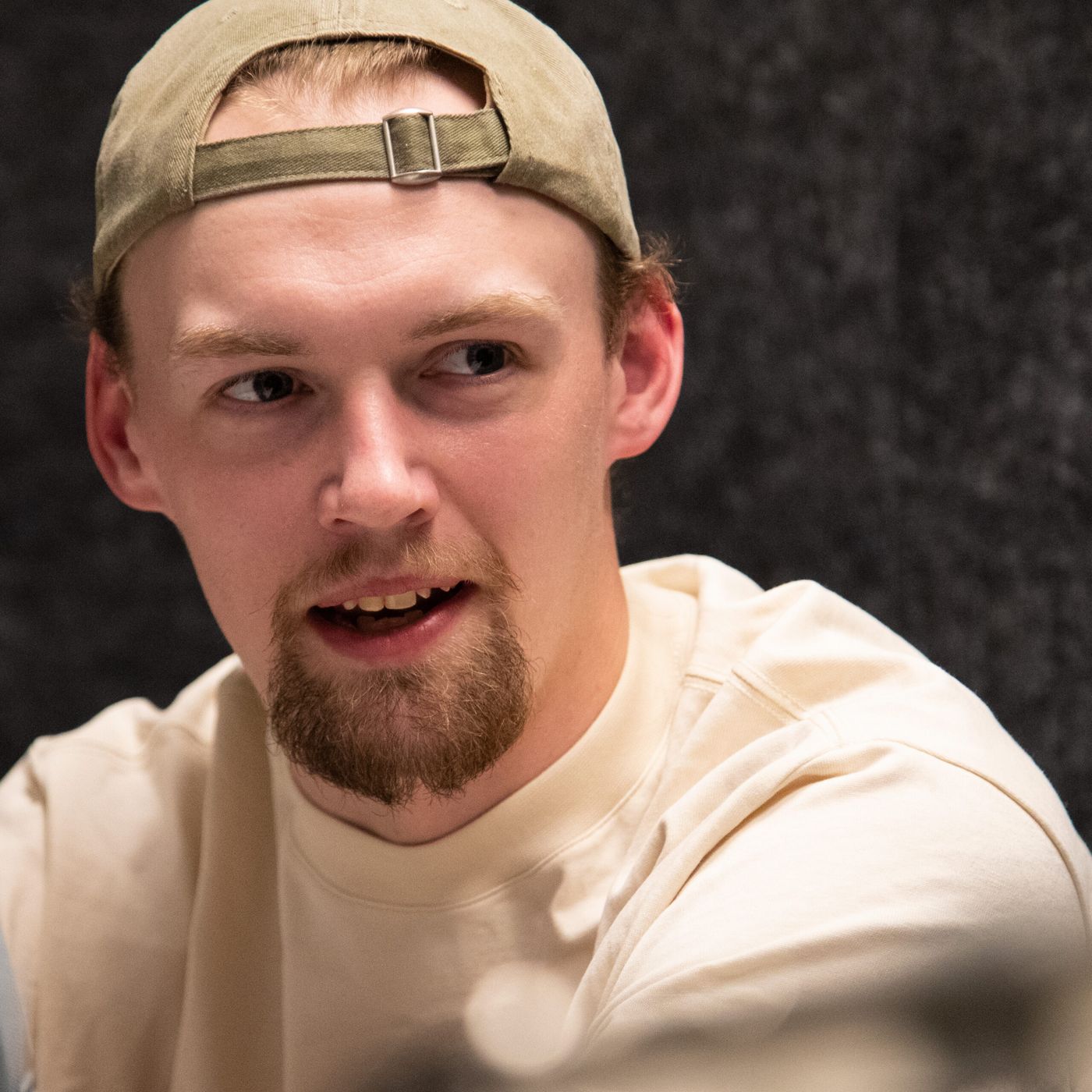 På andra sidan ån