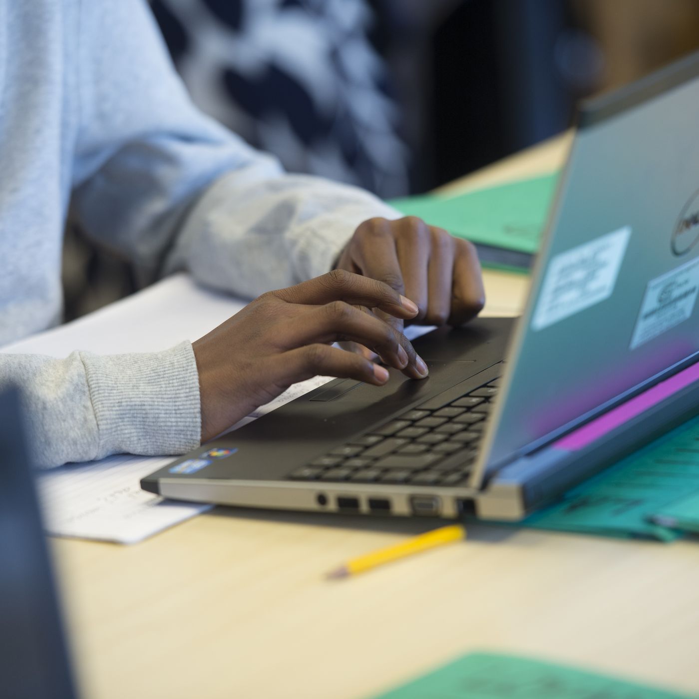 Inget porrfilter på Örkelljungas skoldatorer