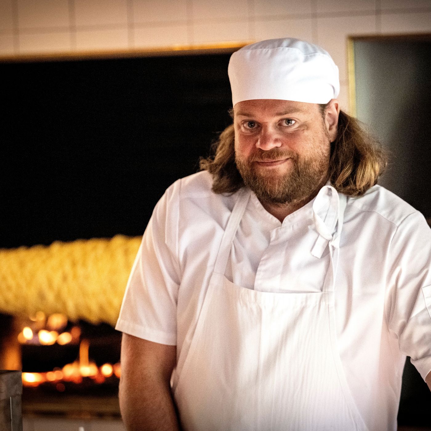 Stjärnkock öppnar ny restaurang i Båstad episode artwork