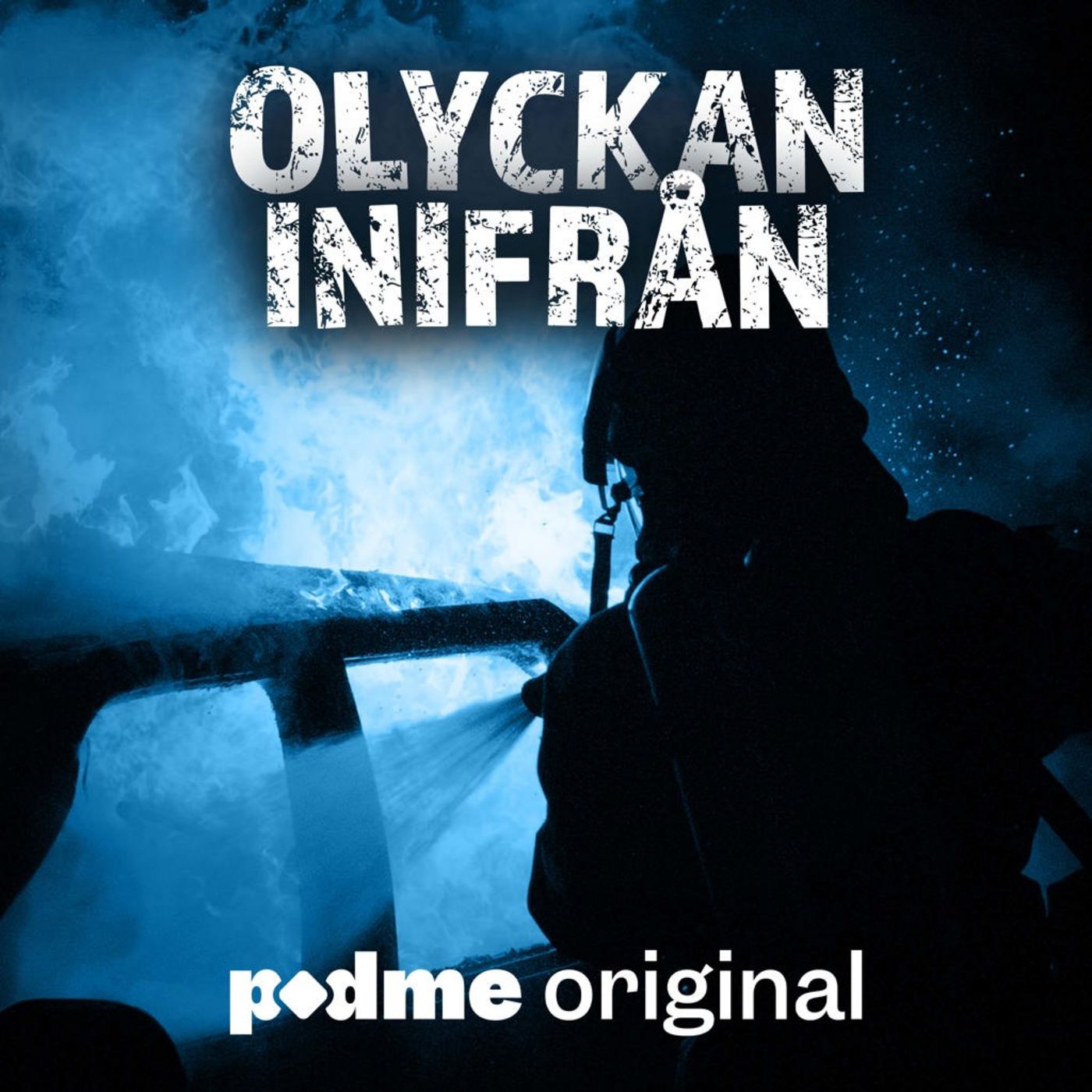 Celine räddades ur brinnande bil Celine räddades ur brinnande bil